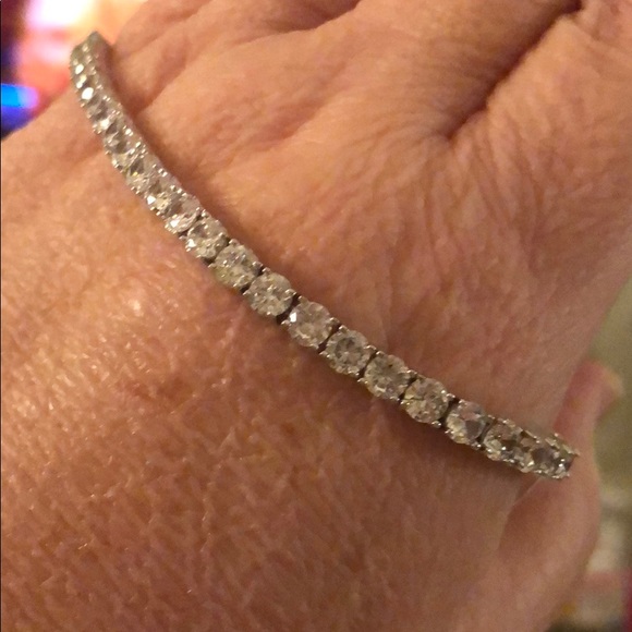Tennis bracelet slider on a silk braided cord - Picture 1 of 7